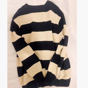 BRANDY MELVILLE STRIPPED SWEATER